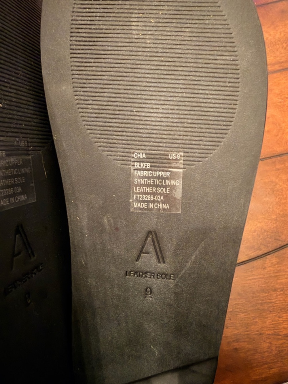 Artisan Black Floral Embroidered Slip-On Mules - Picture 2 of 2
